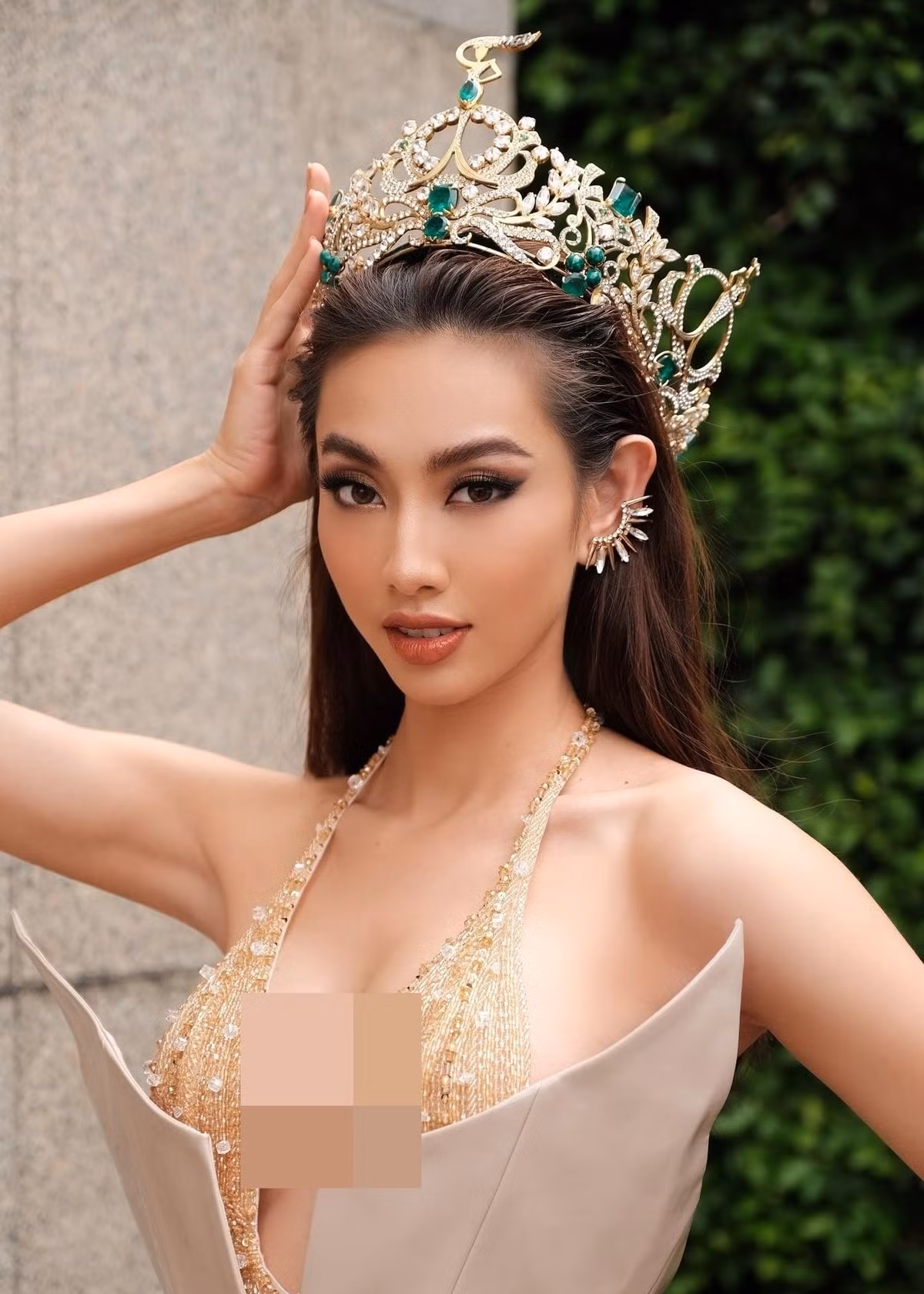 Khi hết nhiệm kỳ hoa hậu, Thùy Tiên ăn mặc kín đáo hơn. Ảnh: FB Thùy Tiên.