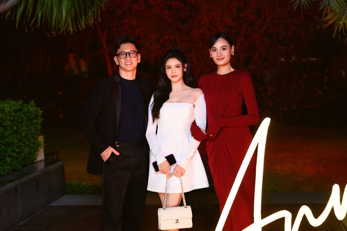 Lê Thúy - Đỗ An cùng Trương Quỳnh Anh, Thúy Ngân thường xuyên tụ tập trong các dịp, sự kiện quan trọng.