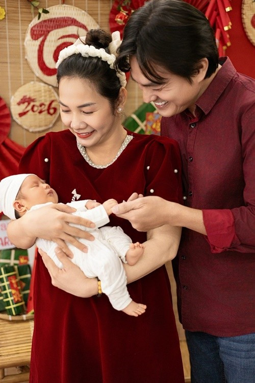 Dịp Tết Nguyên đán 2026 vừa qua cũng trở nên đặc biệt hơn khi đây là cái Tết đầu tiên của con gái Cao Minh Đạt.