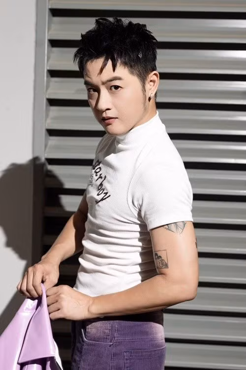 Thanh Duy chia sẻ trên Người Lao Động, với điện ảnh, anh cần kịch bản tốt, cần cộng sự đồng điệu. “Tôi đọc kịch bản thấy vai diễn bị đóng khung, không có không gian để sáng tạo nhân vật thì sẽ từ chối tham gia", anh nói. Ảnh: FB Thanh Duy.