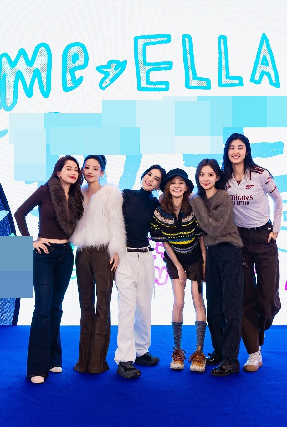 Chi Pu gọi Ella là "mama" vì nữ ca sĩ xứ Trung chăm sóc mọi người chu đáo như một người mẹ trong chương trình Đạp gió 2023. Ảnh: FB Chi Pu.