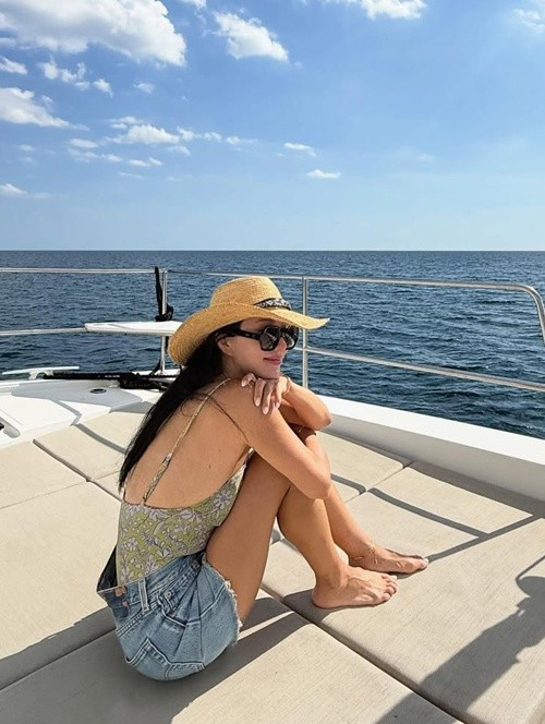 Uhm Jung Hwa giữ được vẻ gợi cảm nhiều năm qua. Ảnh: Instagram Uhm Jung Hwa.