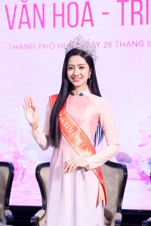 Hà Trúc Linh rạng rỡ hơn sau khi đăng quang Hoa hậu Việt Nam 2024. Ảnh: FB Hà Trúc Linh.