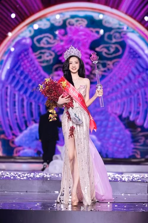 Hà Trúc Linh giành vương miện Hoa hậu Việt Nam 2024. Cô cao 1m72, có số đo ba vòng 80- 59 -95cm. Ảnh: FB Hà Trúc Linh.