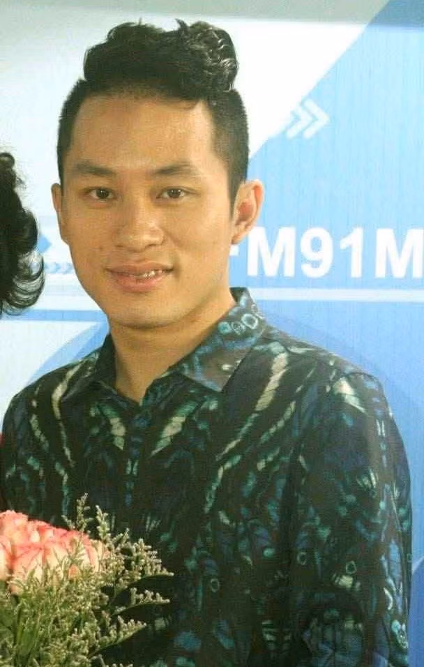 Tùng Dương chia sẻ hình ảnh cách đây 13 năm. Ảnh: FB Tùng Dương.