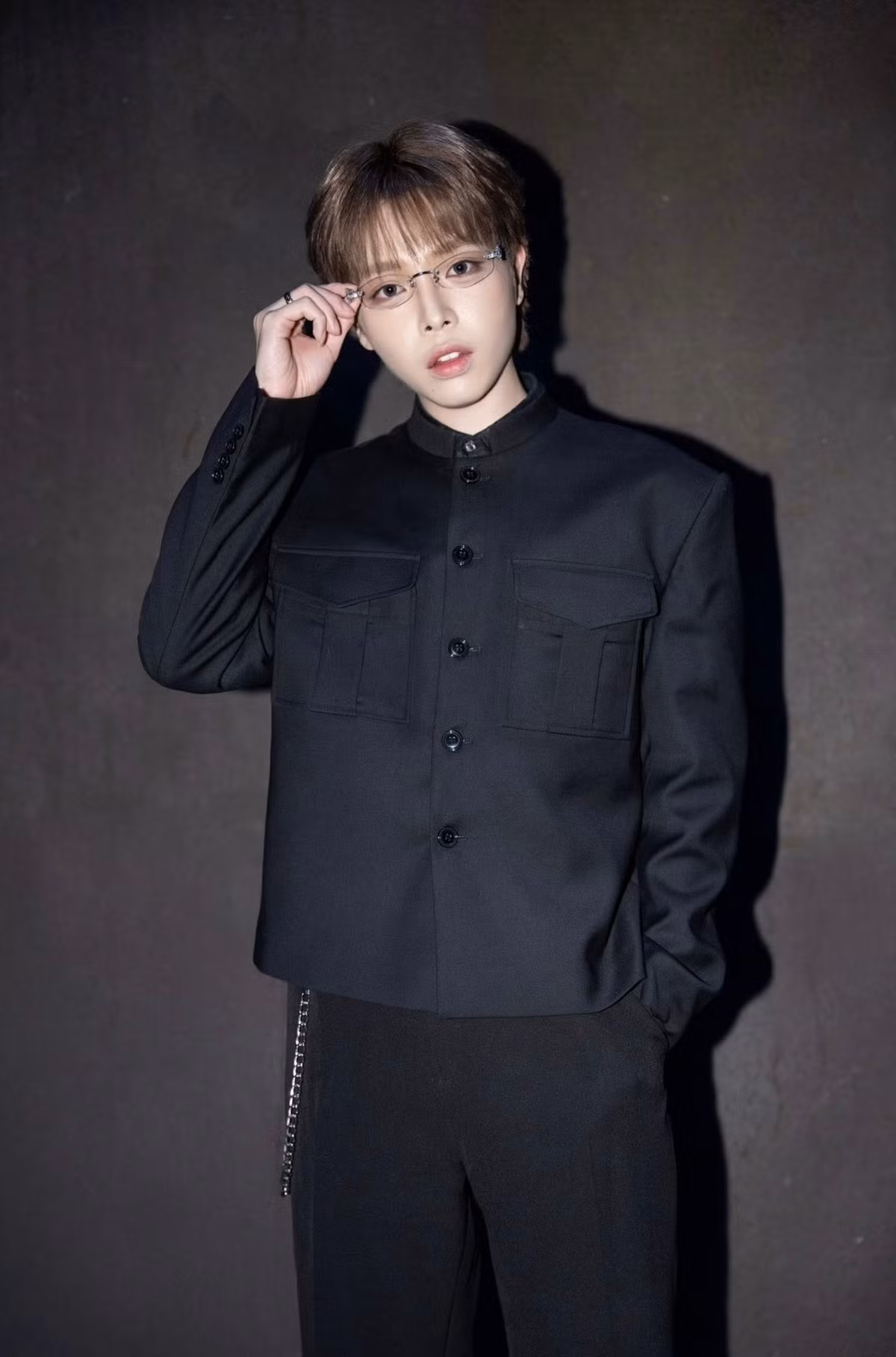 Năm 2016, công việc của Đức Phúc không suôn sẻ. Với mong muốn đổi vận, anh quyết định 'đập mặt xây lại”. Sau đó, Đức Phúc có nhiều bản hit, đắt show hơn. Gần đây, Đức Phúc đăng quang quán quân cuộc thi âm nhạc quốc tế Intervision 2025. Ảnh: FB Đức Phúc.