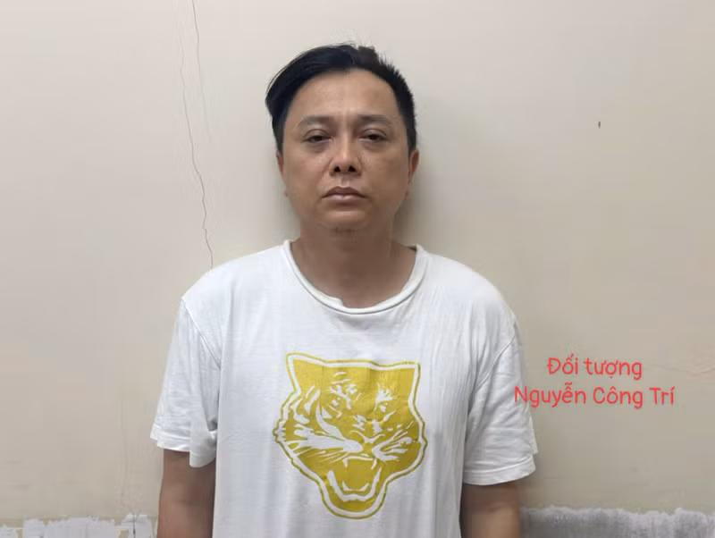 Mới đây, Công Trí bị bắt vì sử dụng trái phép chất ma túy. Trước ồn ào, anh được xem là nhà thiết kế số 1 trong showbiz Việt. Không những vậy, sao Hollywood thi nhau diện thiết kế của Công Trí. Ảnh: Vietnamnet.