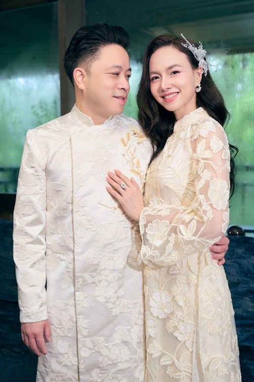 Trong cuộc phỏng vấn với VOV, cô cho biết phần sáng tạo hoàn toàn do đạo diễn Victor Vũ quyết định, còn bản thân đóng vai trò cầu nối, tiếp nhận ý tưởng và triển khai xuống các bộ phận.