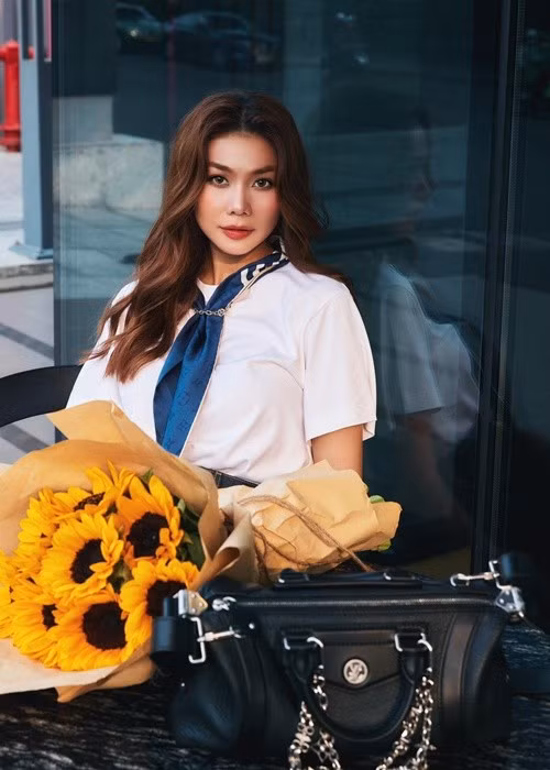 Thanh Hằng hiện tại có khối tài sản đáng ngưỡng mộ với biệt thự 1.000m2, nhiều xe sang và hàng hiệu. Ảnh: FB Thanh Hằng.