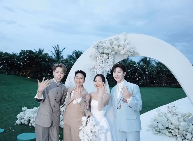 Kai Đinh và Hà Đức Hạnh gặp nhau năm 2023, công khai hẹn hò năm 2024. Ảnh: FB Đức Phúc.