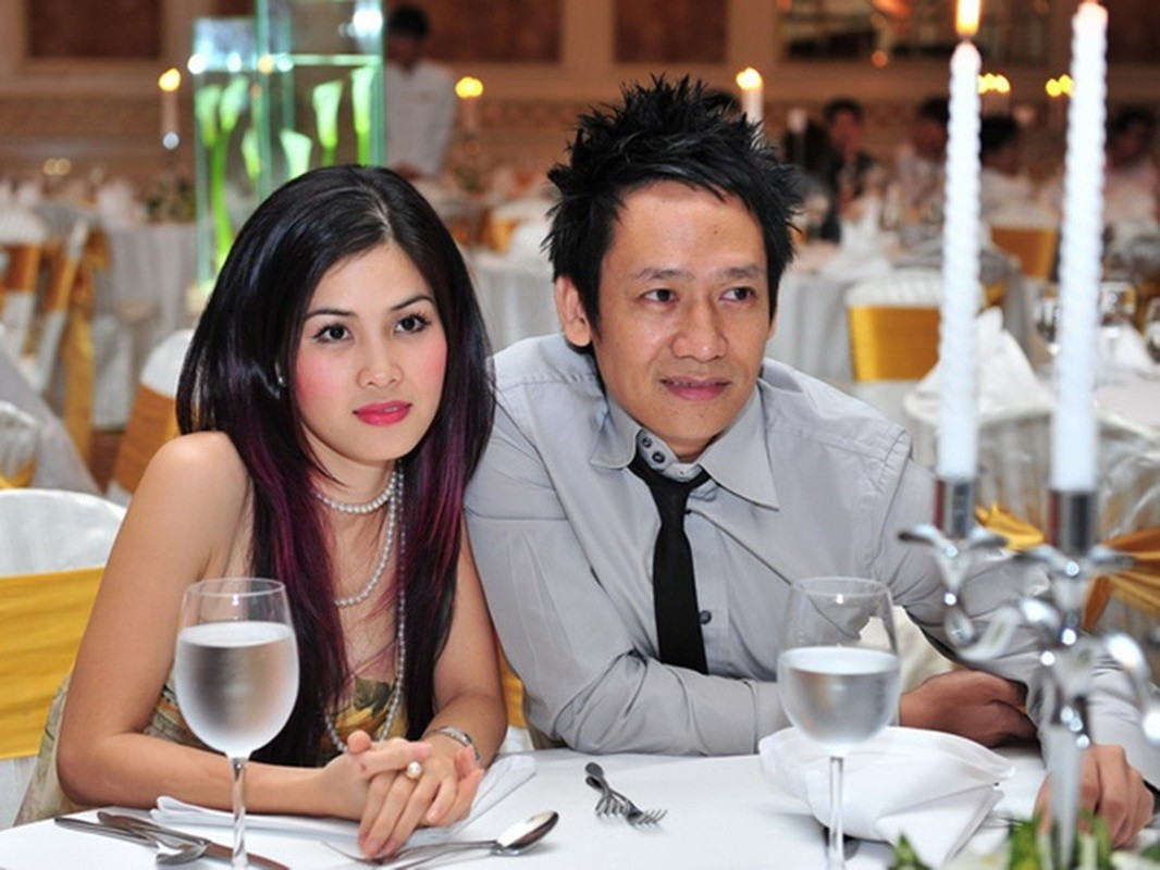 Duy Mạnh và Huyền Cầm sánh đôi khi đi dự tiệc đính hôn của Phan Đinh Tùng nhiều năm trước. Ảnh: Vietnamnet.