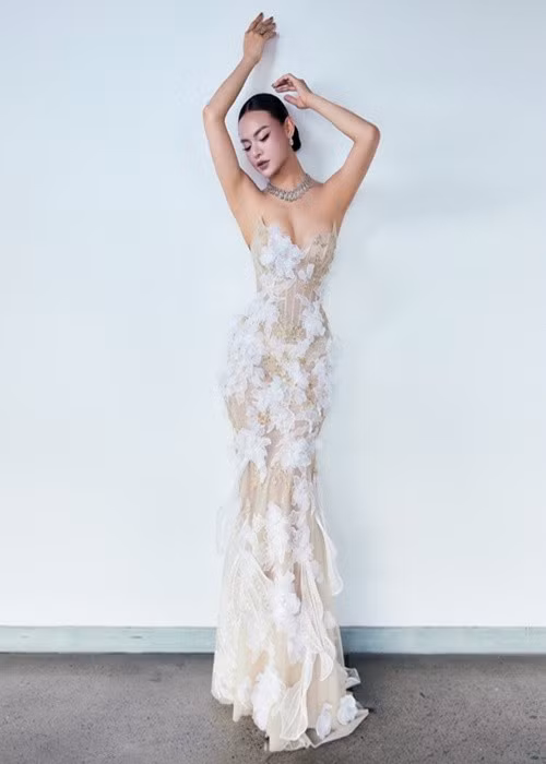 Hình thể của Mai Ngô ngày càng cuốn hút, gợi cảm. Ảnh: FB Mai Ngô.