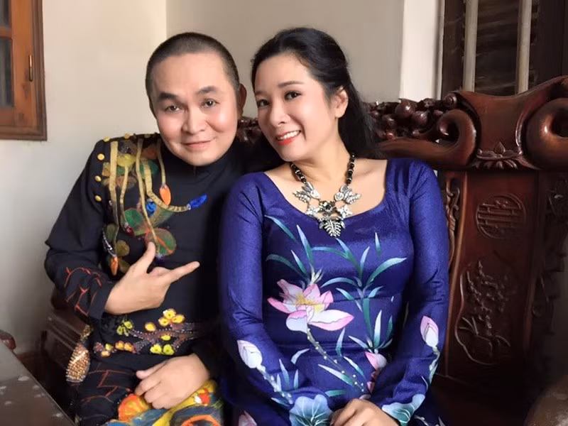 Không chỉ ăn ý trong công việc, ngoài đời Xuân Hinh và Thanh Thanh Hiền vẫn giữ mối quan hệ thân thiết, thường xuyên hỏi han, chia sẻ với nhau về công việc lẫn cuộc sống. Ảnh: Vietnamnet.