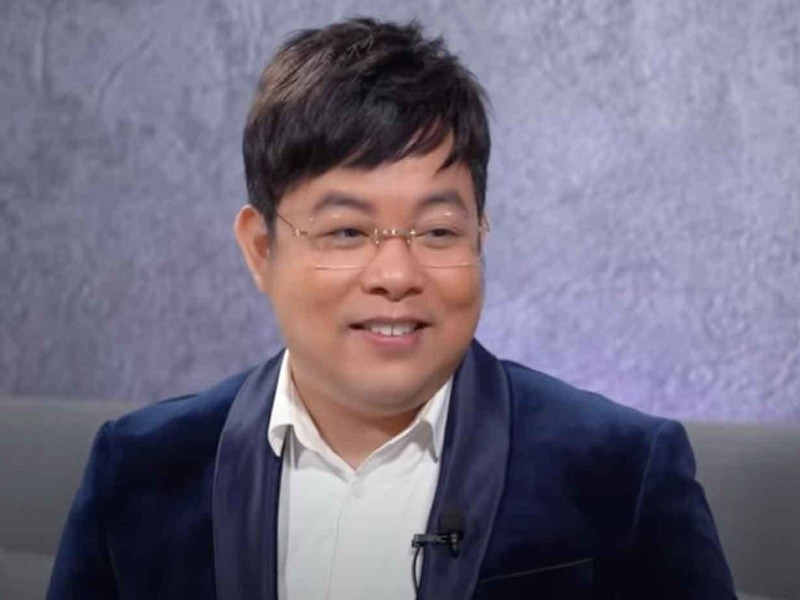 Quang Lê được biết đến là ca sĩ hải ngoại có sự nghiệp ổn định và lượng khán giả riêng. Tuy nhiên, con đường đến với thành công của anh không hề bằng phẳng. Ảnh: Vietnamnet.