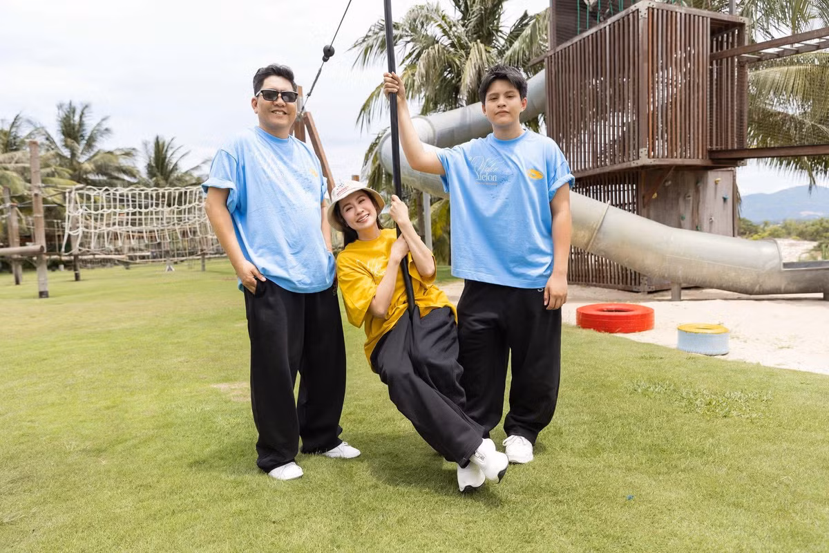 Trên trang cá nhân, Cà Phê từng chia sẻ tình cảm dành cho mẹ, cho biết Thanh Thúy là người luôn truyền cho cậu năng lượng tích cực, dạy cậu sống tử tế, yêu thương và mạnh mẽ mỗi ngày. Ảnh: FB Cà Phê.