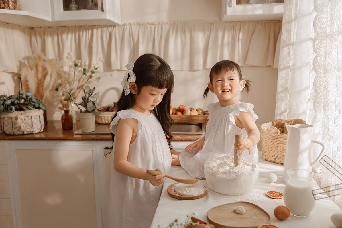 Trương Mỹ Nhân chia sẻ, điều hạnh phúc nhất trên đời là được thấy nụ cười hạnh phúc của các con. Ảnh: FB Trương Mỹ Nhân.