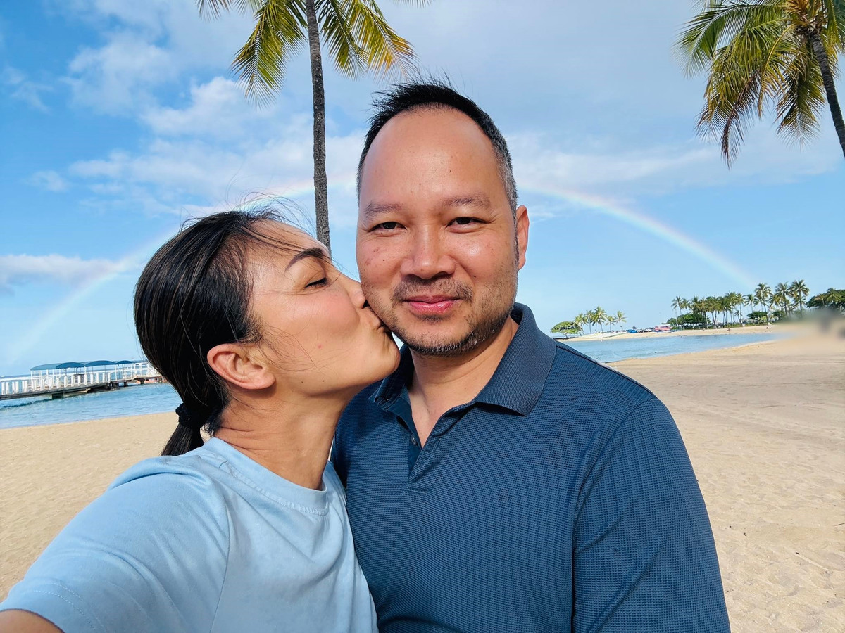 20 mùa Valentine qua, vợ chồng Hồng Ngọc đã bên nhau. Ảnh: FB Hồng Ngọc.