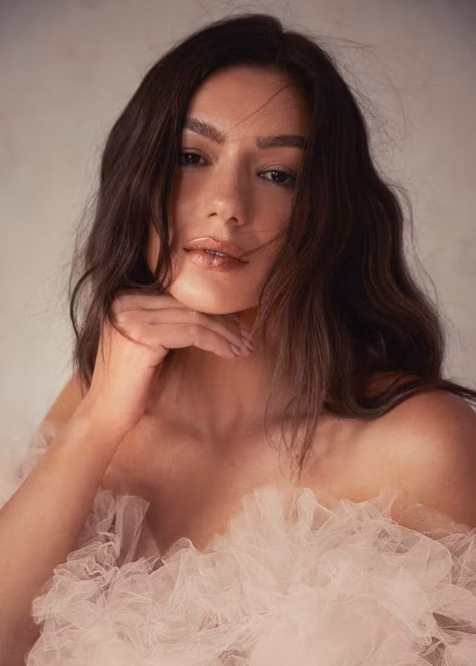 Jasmine sở hữu gương mặt sắc sảo, thân hình quyến rũ, làn da nâu bóng. Ảnh: Instagram Jasmine Stringer.