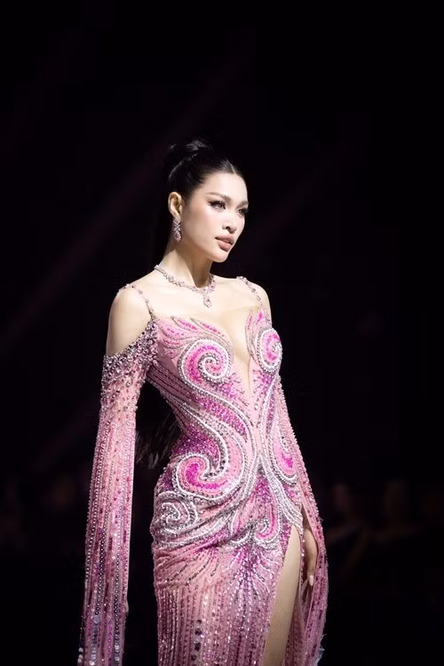 Mai Anh còn lọt top 10 Thí sinh có hình thể đẹp nhất ở Hoa hậu Hoàn vũ Việt Nam 2025. Ảnh: FB Mai Anh.