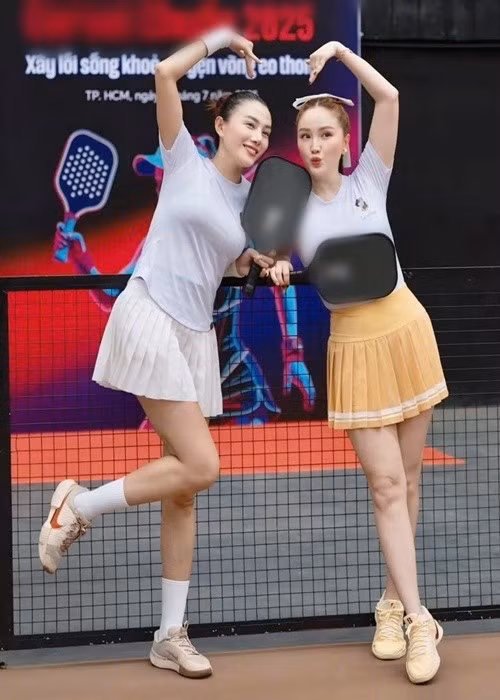 Lê Hà gọi Bảo Thy là "công chúa". Bảo Thy gọi đàn em là "cục cưng". Ảnh: FB Bảo Thy.