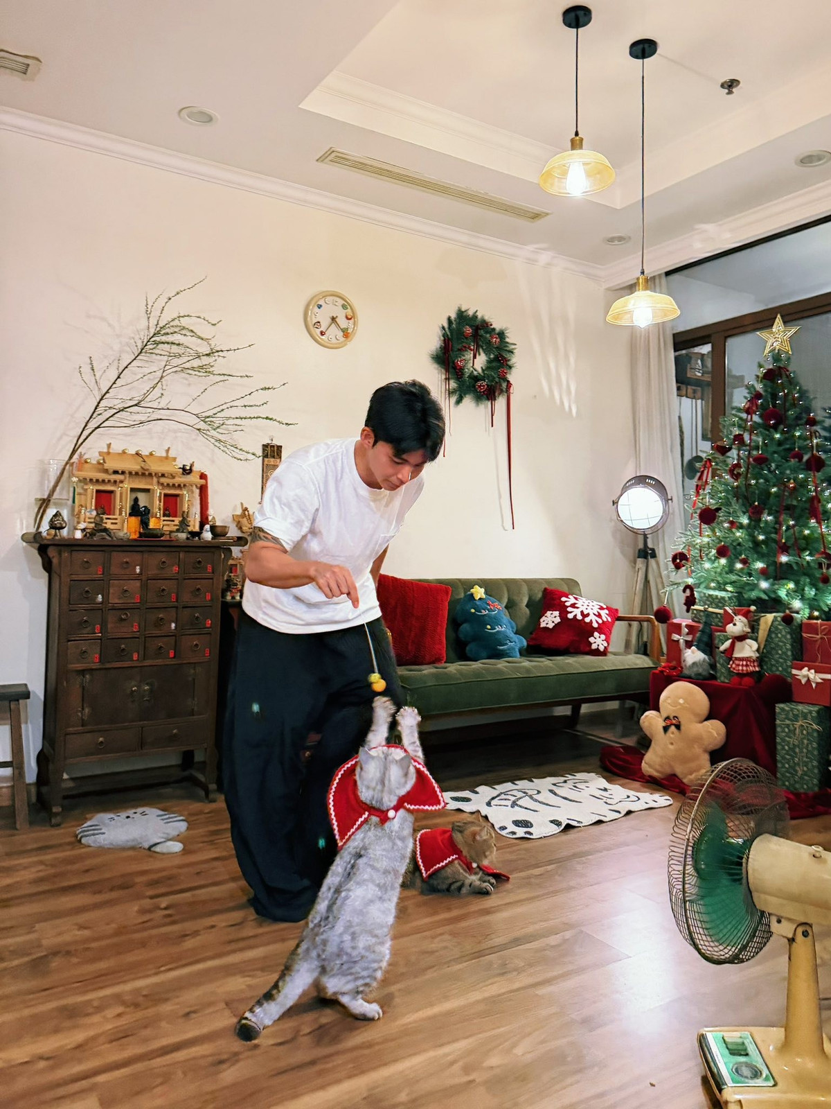 Nam ca sĩ khoe loạt ảnh căn hộ cao cấp đẹp lung linh. Ảnh: FB Jun Phạm.