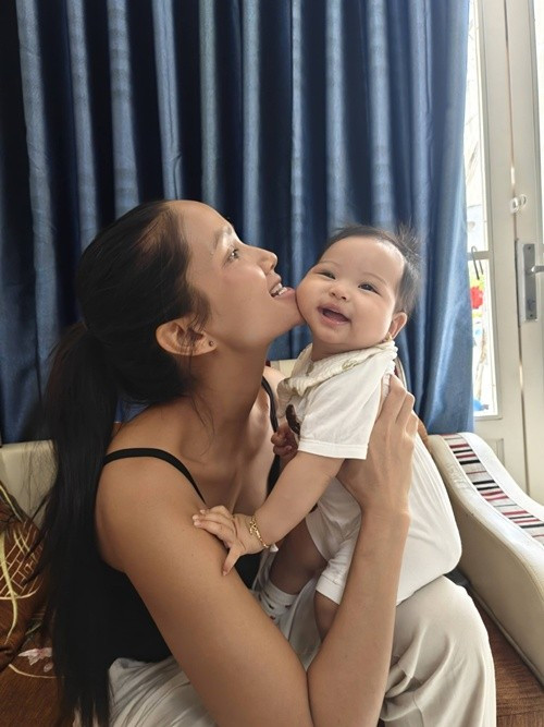 View - Ái nữ nhà Hoa hậu H'Hen Niê khiến dân mạng mê mẩn vì biểu cảm đáng yêu | Báo Tri thức và Cuộc sống - TIN TỨC PHỔ BIẾN KIẾN THỨC 24H