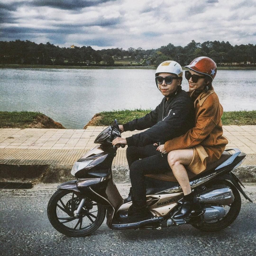 Hoàng Touliver và Tóc Tiên không còn dính như hình với bóng từ năm 2025. Ảnh: Instagram Hoàng Touliver.