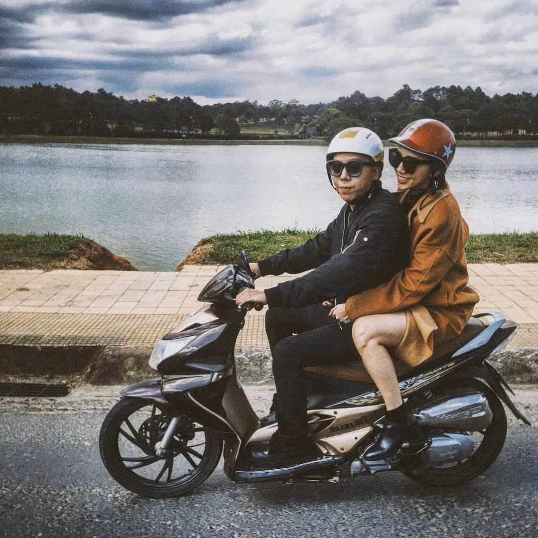 Hoàng Touliver và Tóc Tiên không còn dính như hình với bóng từ năm 2025. Ảnh: Instagram Hoàng Touliver.