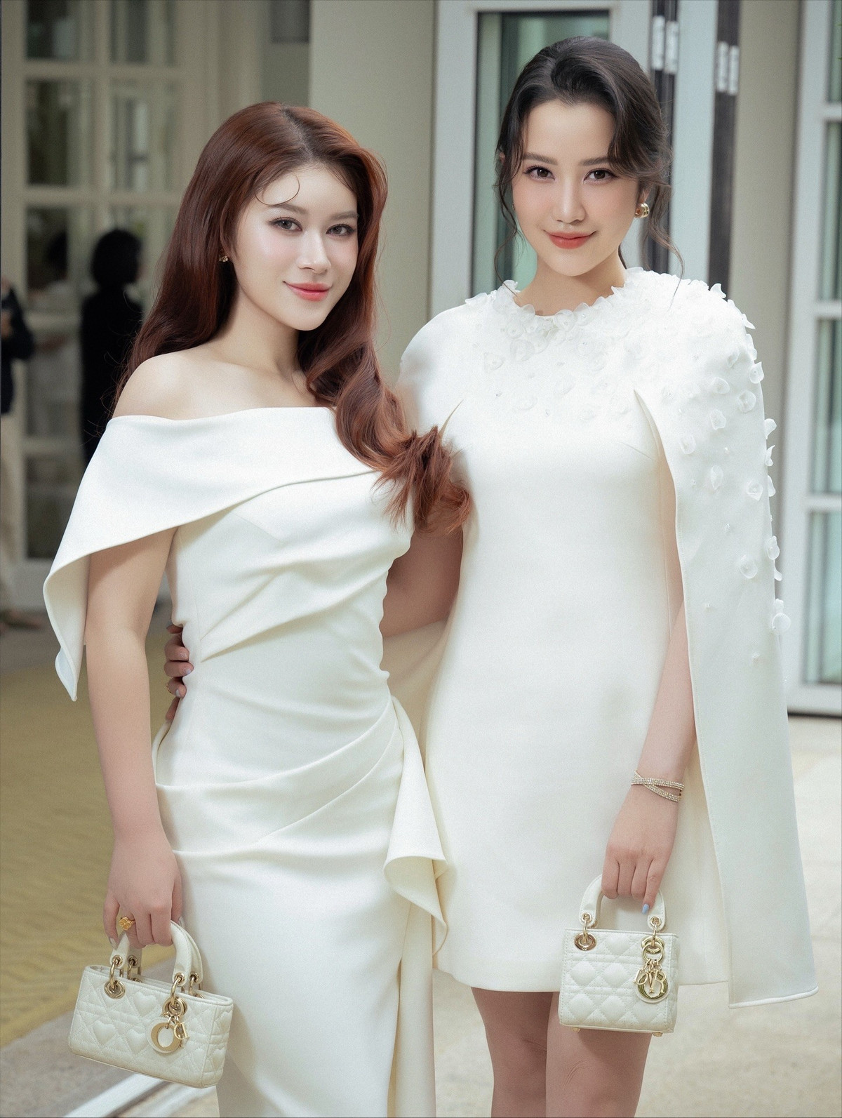 Đôi bạn thân thường xuyên ăn mặc đồng điệu, sở hữu nhan sắc trẻ trung, phong cách thời trang sành điệu. Ảnh: FB Primmy Trương.