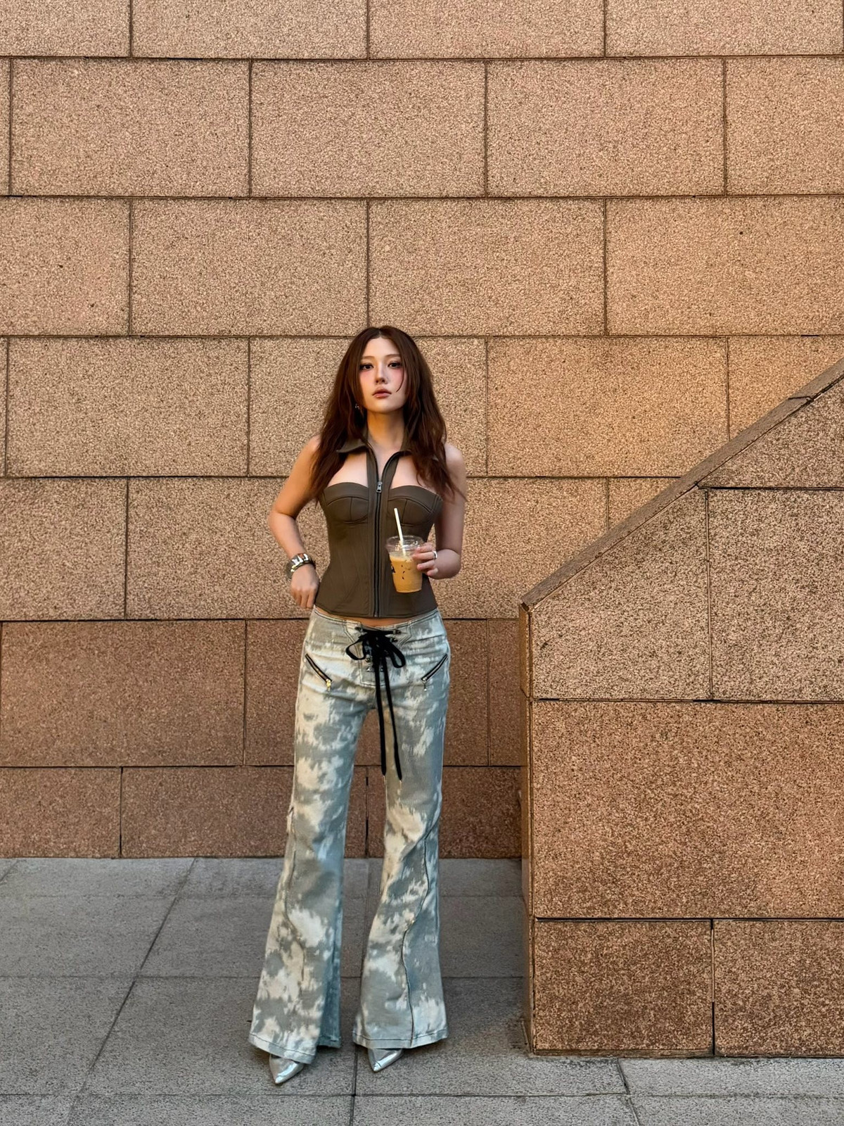 View - Uyển Ân mặc đời thường cá tính, gợi cảm khéo tôn vóc dáng | Báo Tri thức và Cuộc sống - TIN TỨC PHỔ BIẾN KIẾN THỨC 24H