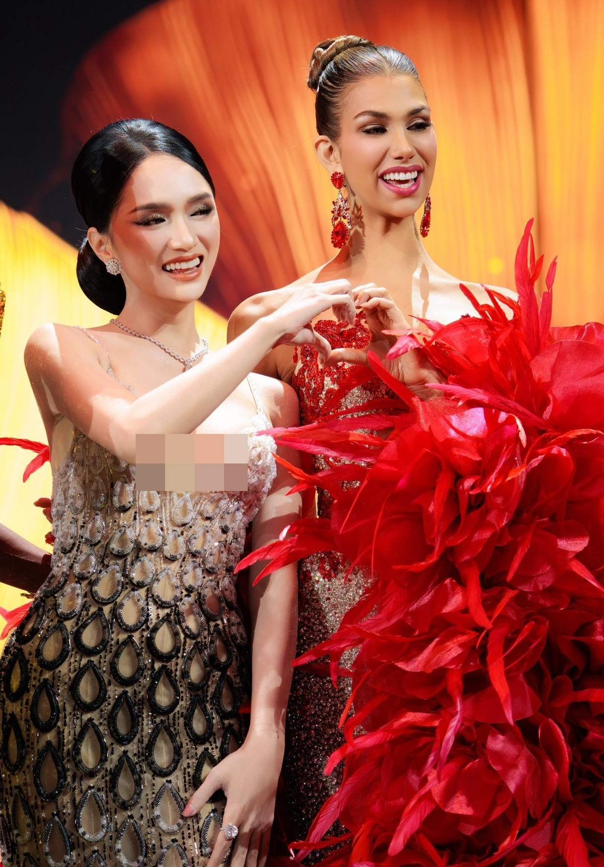 View - Nhìn lại hành trình đáng nhớ của Hương Giang ở Miss Universe 2025 | Báo Tri thức và Cuộc sống - TIN TỨC PHỔ BIẾN KIẾN THỨC 24H