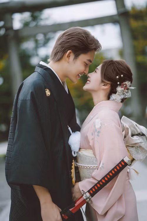 Nhiều khán giả mong chờ đám cưới của cặp đôi trai tài gái sắc này. Ảnh: FB Đình Tú.