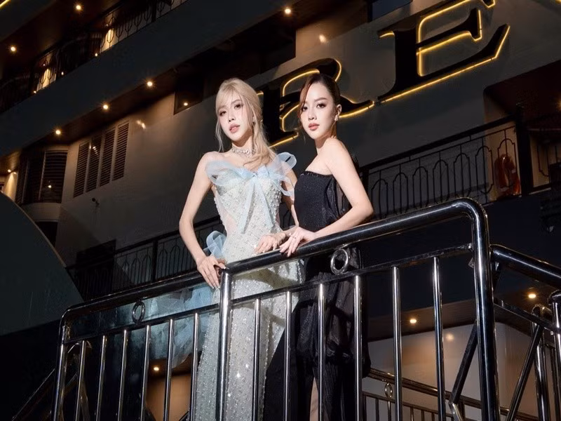 Theo Dân Việt, Băng Di và Trang Pháp trở thành bạn thân sau khi hoạt động chung trong đội Nâu suốt nhiều tháng ở chương trình Cuộc đua kỳ thú 2015. Ảnh: FB Băng Di.