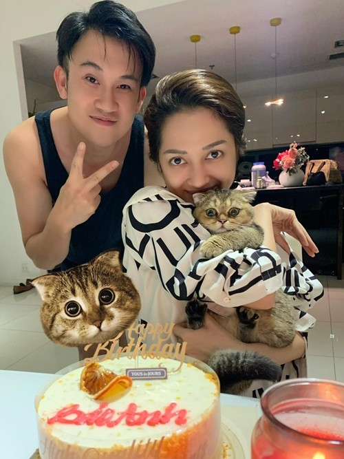 Dương Triệu Vũ còn chia sẻ: “Nhiều người sẽ thắc mắc sao Bảo Anh không tìm một đại gia để sinh con cho thoải mái? Nhưng nếu quyết định như vậy thì đâu phải Bảo Anh mà tôi yêu quý, một người dám nghĩ, dám làm, dám sống. Misumi là hiện diện của tình yêu thương". Ảnh: FB Dương Triệu Vũ.