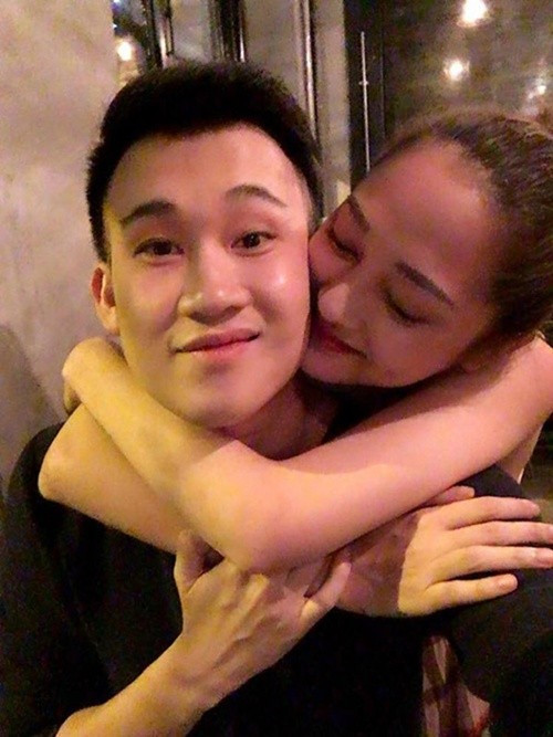 Nhiều năm qua, Dương Triệu Vũ và Bảo Anh giữ mối quan hệ vô cùng thân thiết. Ảnh: Dân Việt.