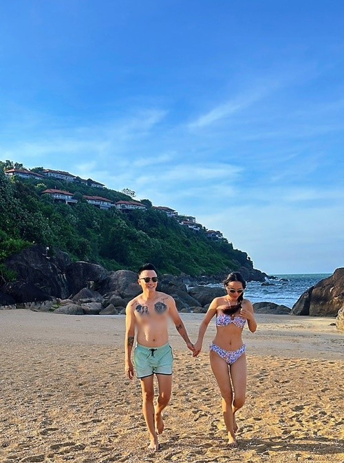 View - Cựu người mẫu Thanh Thảo diện bikini gợi cảm bên ca sĩ Hoàng Bách | Báo Tri thức và Cuộc sống - TIN TỨC PHỔ BIẾN KIẾN THỨC 24H