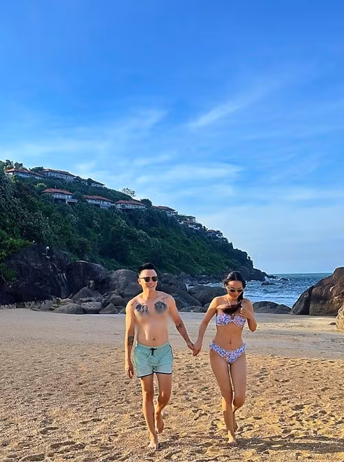 Sau 3 lần sinh nở, vợ Hoàng Bách vẫn giữ được thân hình thon gọn đáng ngưỡng mộ. Ảnh: FB Thanh Thảo.