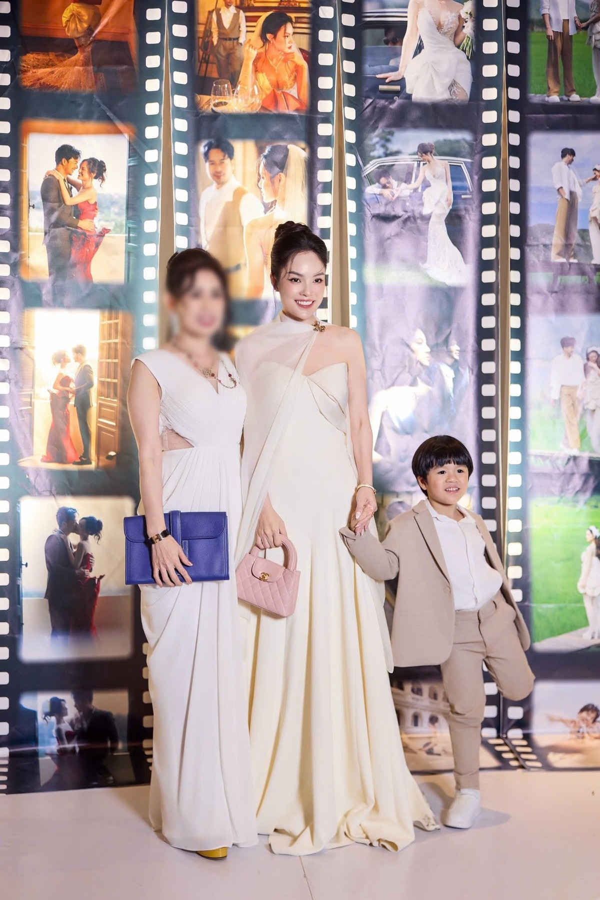 Dương Cẩm Lynh cũng dự đám cưới của Đoàn Minh Tài. Nữ diễn viên nhắn nhủ cô dâu chú rể: "Thấy hai bạn hạnh phúc mà mình hạnh phúc lây luôn. Hai người đẹp đôi quá sức cô dâu Sunny Đan Ngọc giỏi giang tinh tế và xinh đẹp. Chúc mừng bạn tôi Đoàn Minh Tài trăm năm hạnh phúc nhé". Ảnh: FB Dương Cẩm Lynh.