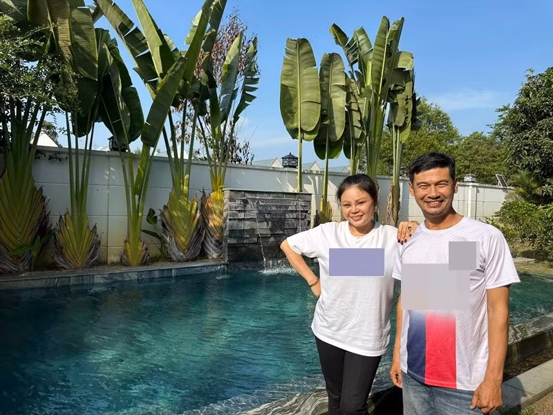 Cuối tuần, Tiết Cương về thăm biệt thự vườn của Lê Giang. "Lâu ngày không gặp chị tôi thành đạt quá", Tiết Cương viết. Ảnh: FB Tiết Cương.