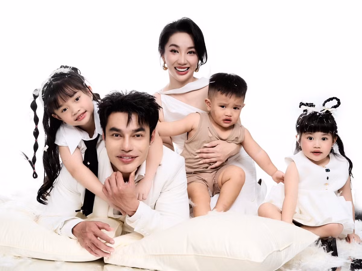 Tháng 5/2024, Lê Dương Bảo Lâm gây tranh cãi khi chiều chuộng, dạy hư con gái. Sau đó, nam diễn viên hài lên tiếng xin lỗi. FB Quỳnh Quỳnh.