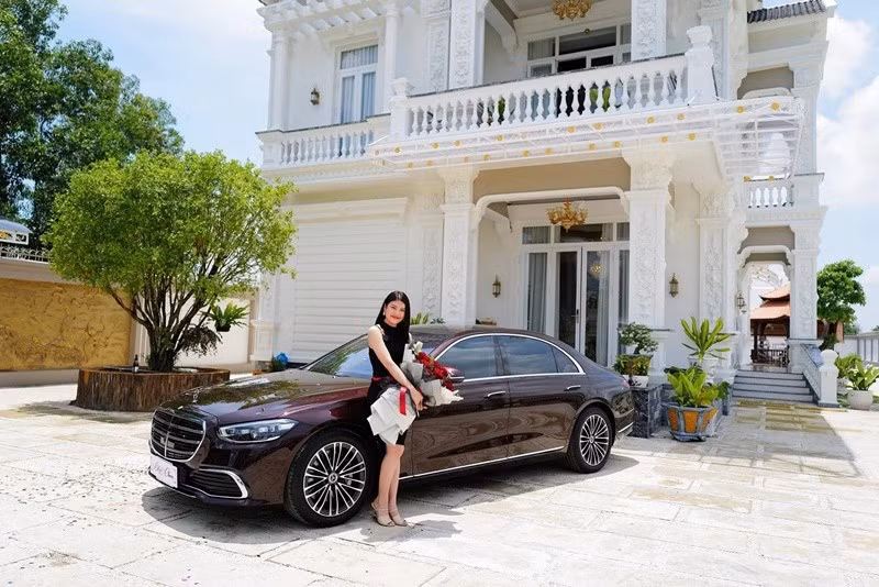 Khối tài sản của Lily Chen gồm biệt thự 50 tỷ đồng, những chiếc xe hơi sang trọng. Ảnh: Phụ Nữ Số.