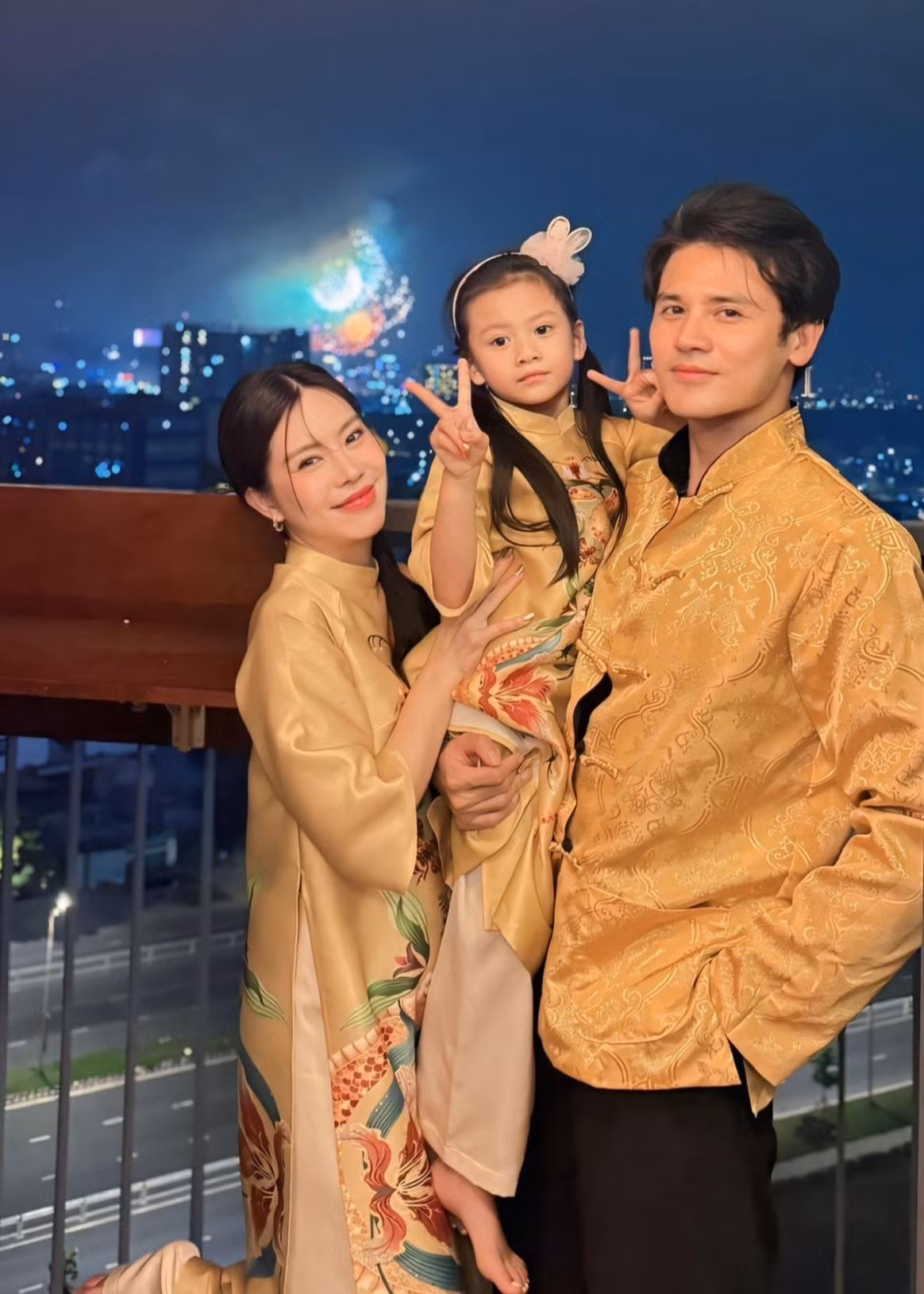 Sau khi kết hôn, mỹ nhân phim Tiếng sét trong mưa vẫn miệt mài đóng phim. Ảnh: FB Vũ Ngọc Ánh.