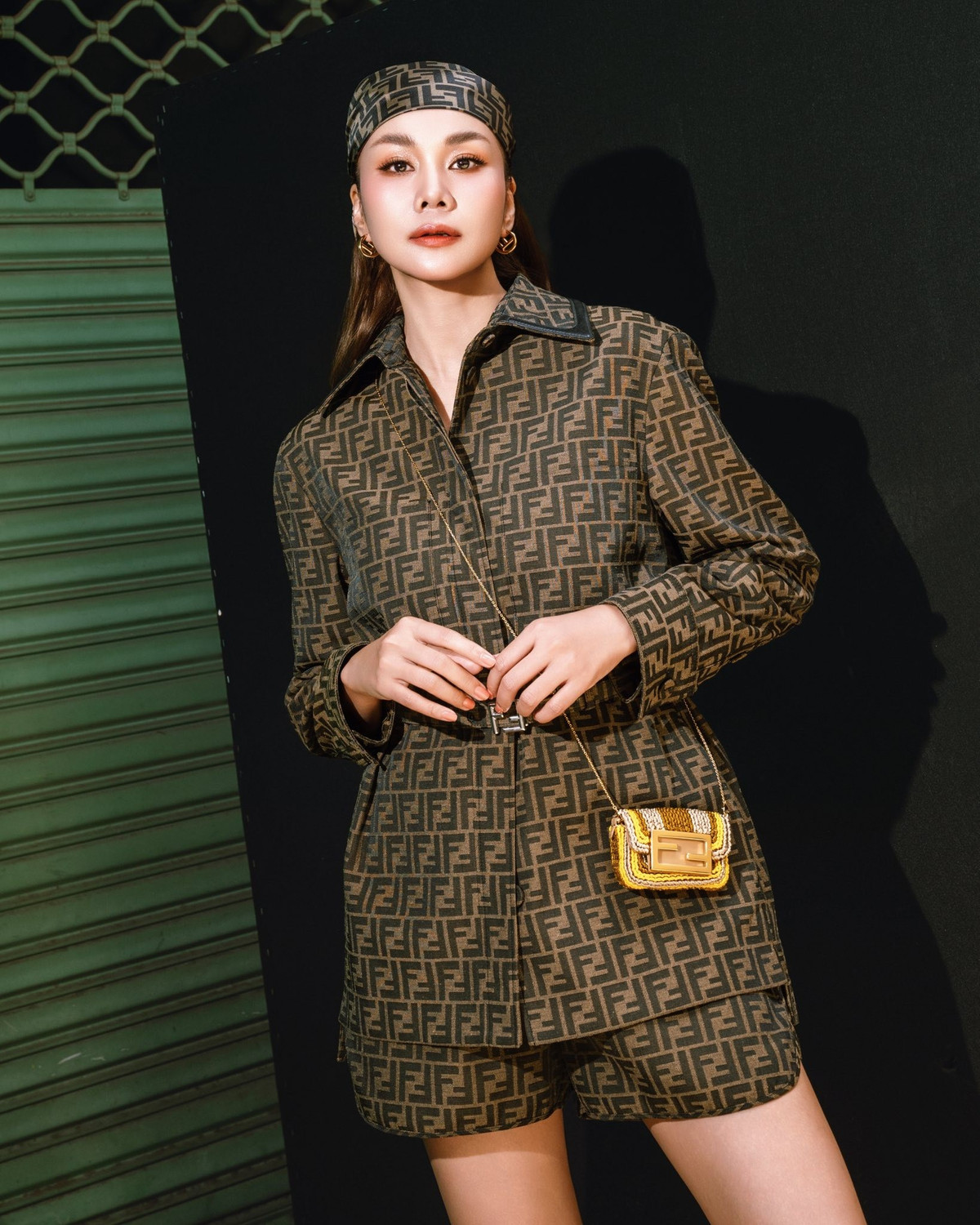 Tuổi 42, Thanh Hằng vẫn đắt show làm người mẫu, dự sự kiện, quảng cáo.