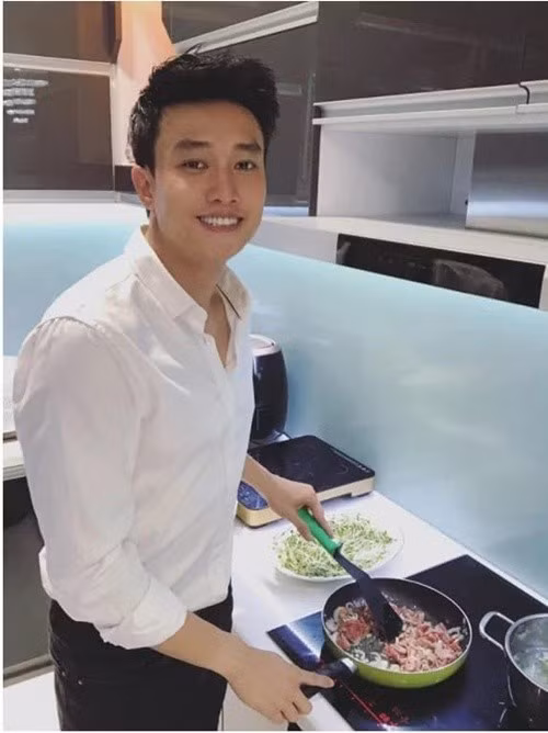 Năm 2019, Quốc Trường thực hiện chương trình dự án Vào bếp đi con mang đề tài ẩm thực. Ảnh: Thương Hiệu Pháp Luật.