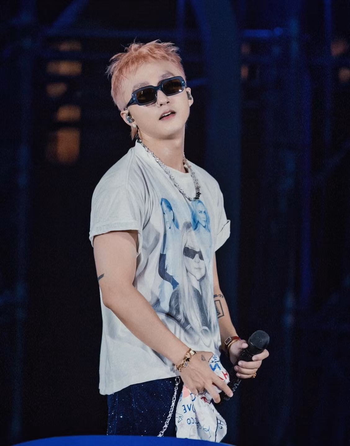 Nam ca sĩ có nhiều bài hát được yêu thích như Nắng ấm xa dần, Em của ngày hôm qua, Có chắc yêu là đây, Chúng ta của tương lai, Muộn rồi mà sao còn, Đừng làm trái tim anh đau.