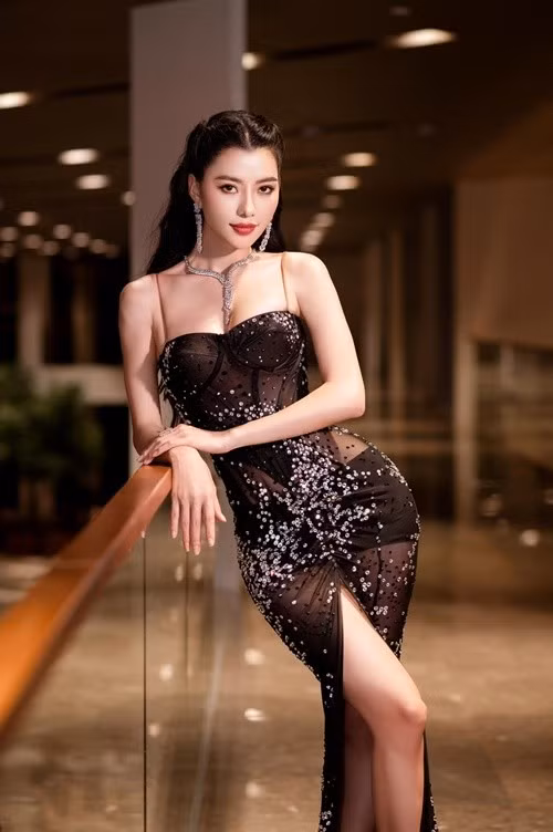 "Sự tự mãn và ngựa non háu đá khi khởi nghiệp đã khiến tôi mất gần 1 tỷ đồng", Á hậu Hoa hậu Hoàn vũ Việt Nam 2023 cho biết.