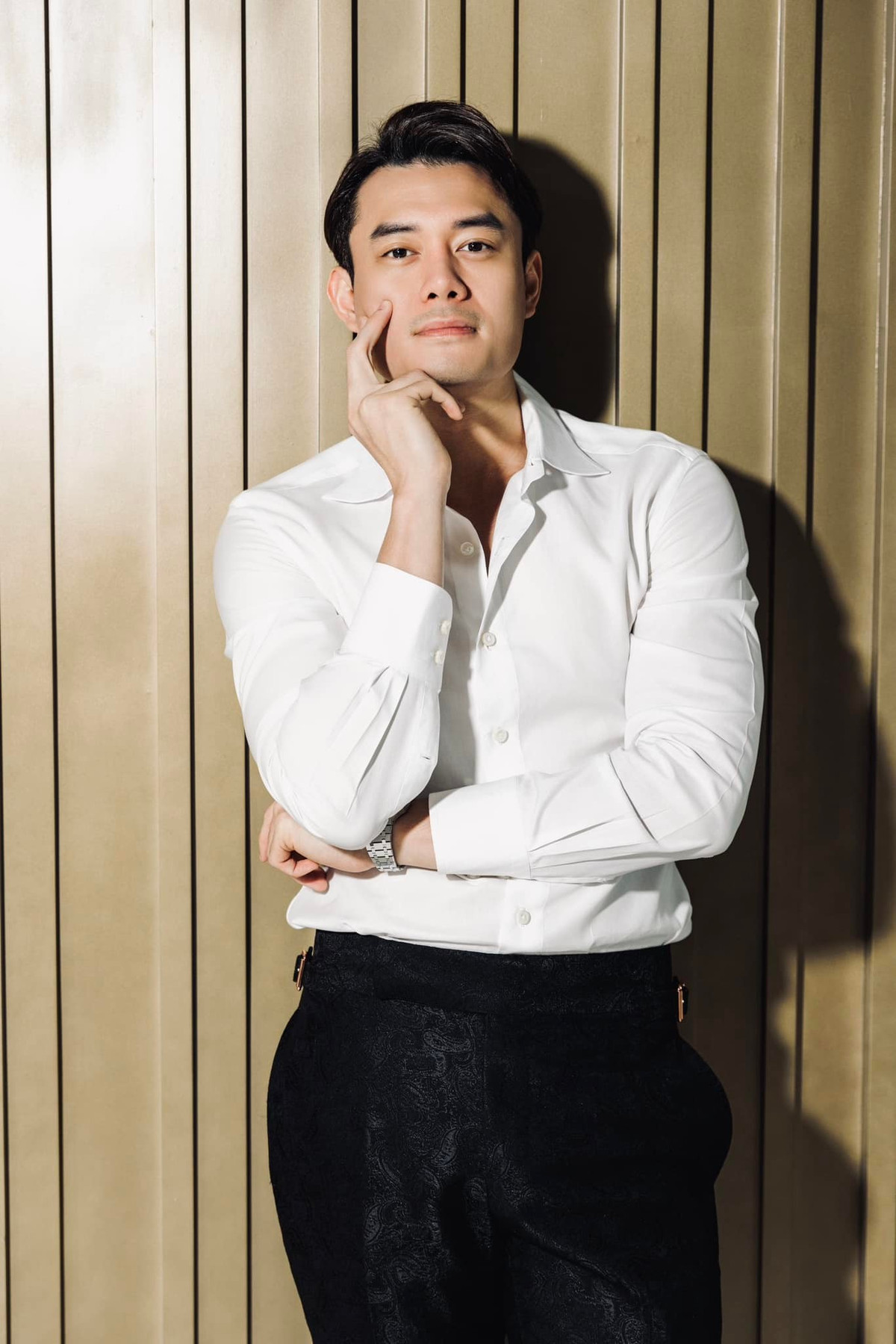 Trong phim, Anh Dũng vào vai Thanh – người chồng nhu nhược, mắc kẹt giữa mẹ và vợ. Sau Sống chung với mẹ chồng, anh tham gia nhiều dự án điện ảnh như Gái già lắm chiêu V, Thiên thần hộ mệnh, Người vợ cuối cùng. Ảnh: Vietnamnet.