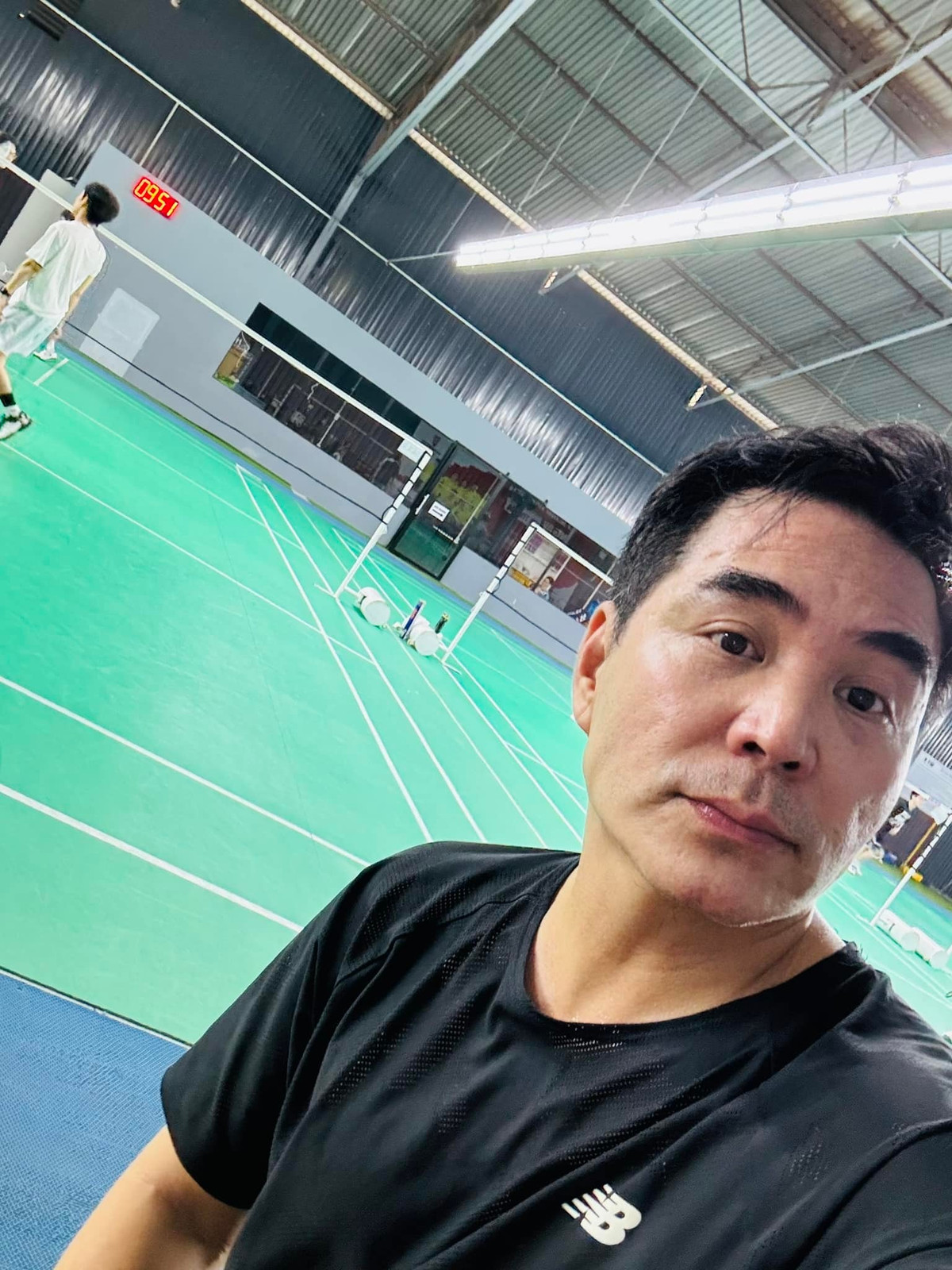 Ngoài gym, Trung Dũng còn chăm chỉ đánh cầu lông.