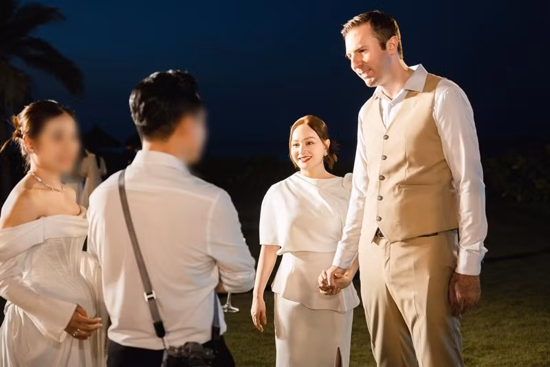 Đến nay, Lan Phương vẫn giữ những bức ảnh tình cảm bên David Duffy. Ảnh: FB Lan Phương.