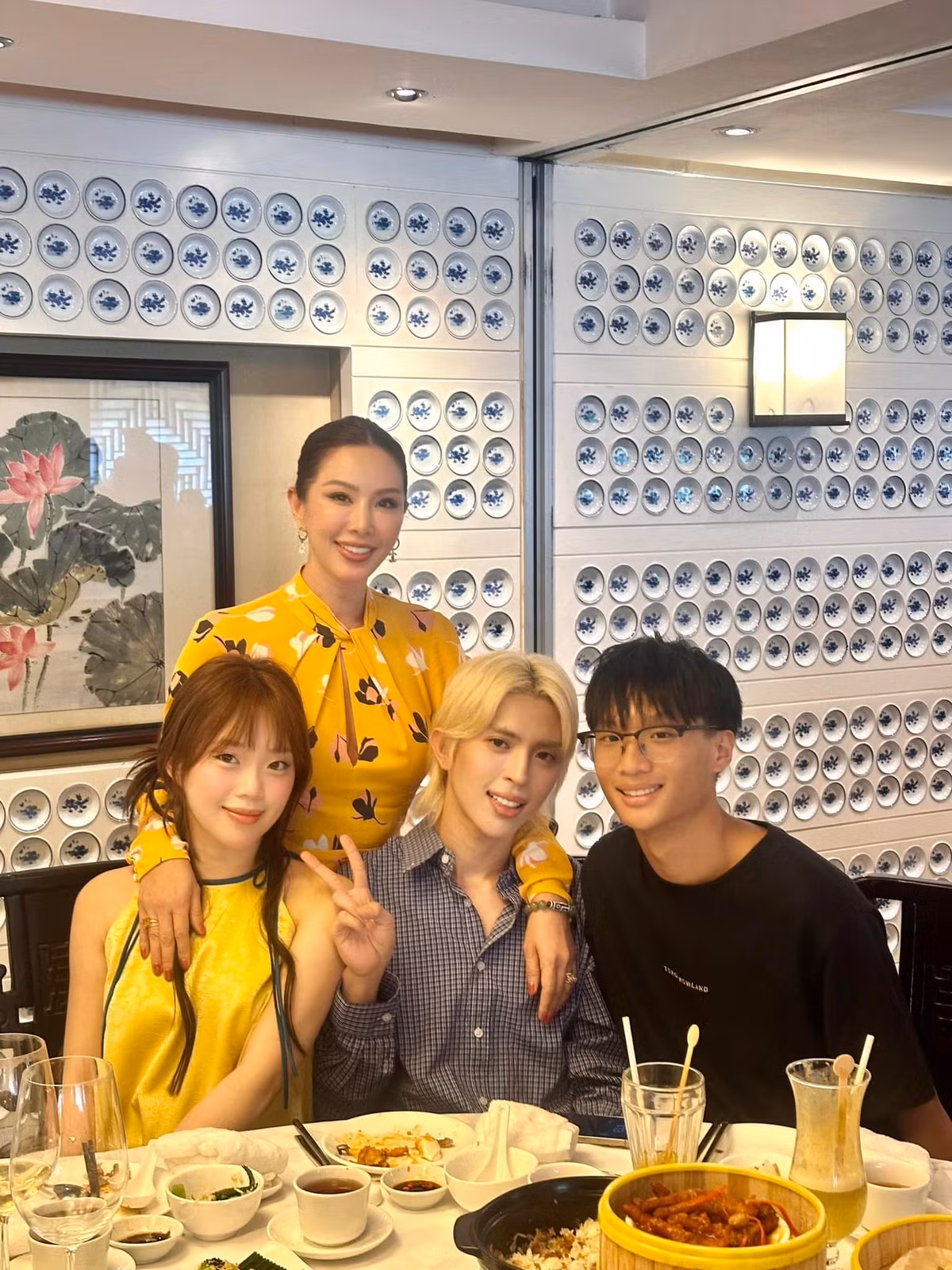 Thu Hoài còn có cậu con trai thứ ba tên Hàn Tường. Ảnh: FB Thu Hoài.